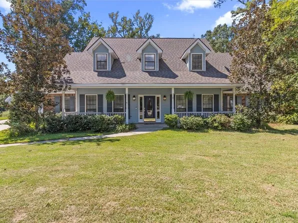 590 Laura Dr S, Mandeville, LA 70448