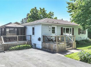 29 Leach St, Orillia, ON L3V5N6