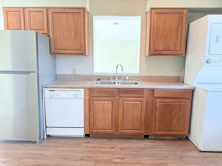 5042 Alrose Ave — Photo 9