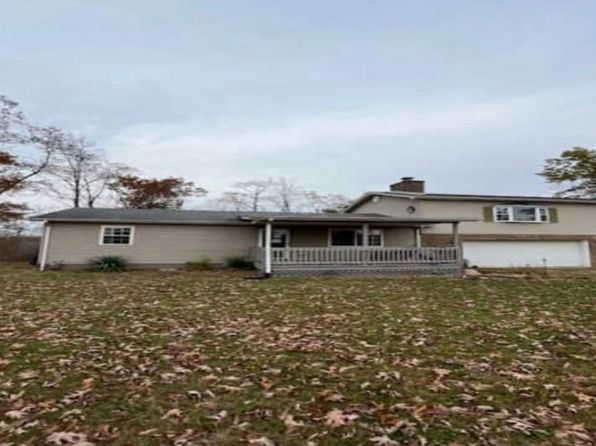 35 Sapphire Rd, Saint Albans, WV 25177