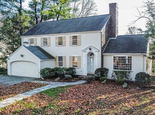 17 Hollywood Rd, Winchester, MA 01890