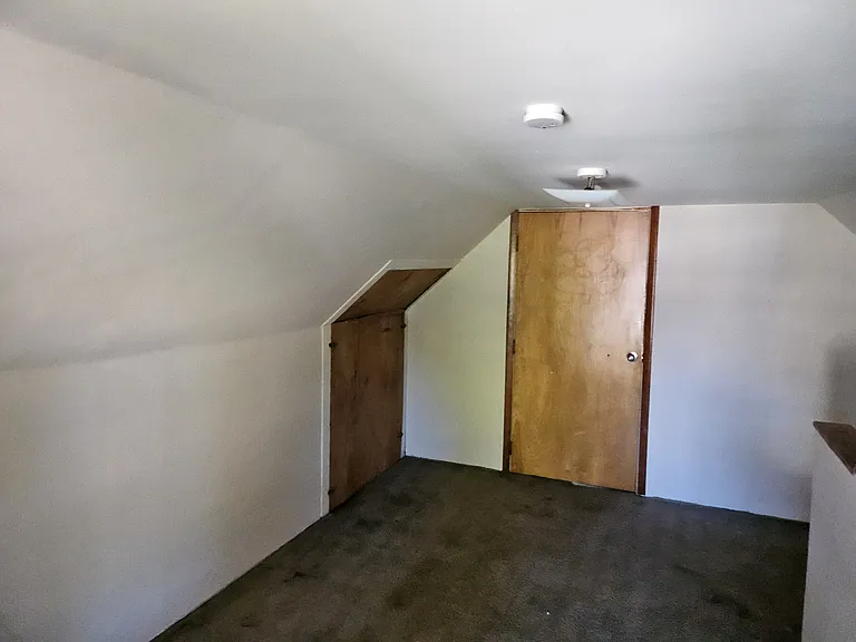 633 W Spruce St — Photo 9
