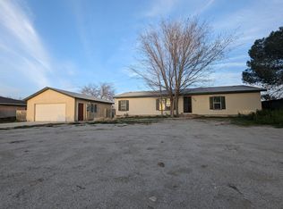 41524 154th St E, Lake Los Angeles, CA 93535