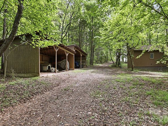 35th image of 855 Edmiston Rd