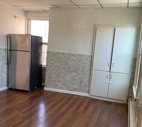 4th image of 710 Summit Ave #3