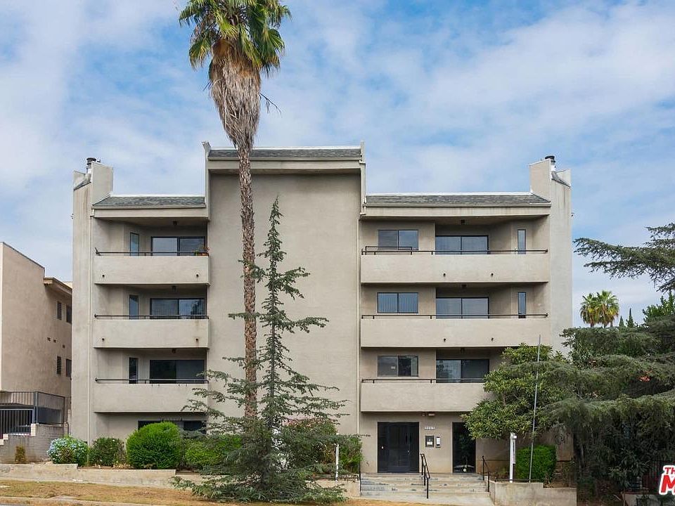 Photo of the outside of the building (#1 is the bottom left unit)