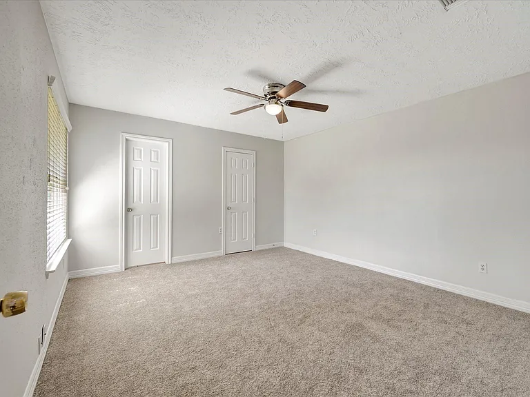 2505 Ironclad Dr — Photo 13