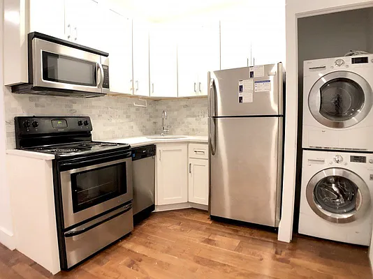 Rented by Bohemia Realty Group | media 9