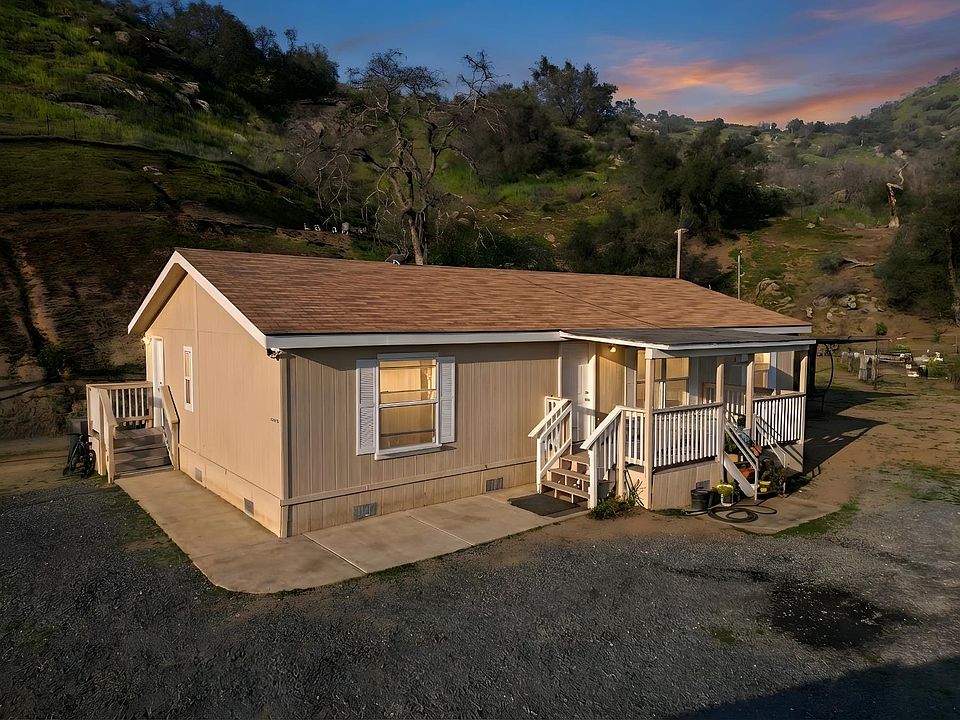 1st image of 38590 Baywood Ln