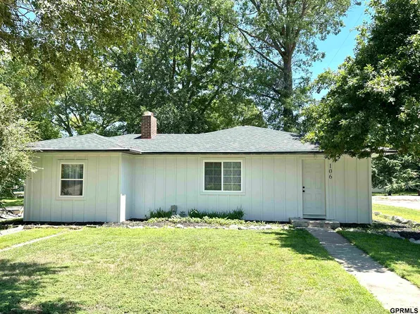 106 N Fir Ave, Davenport, NE 68335