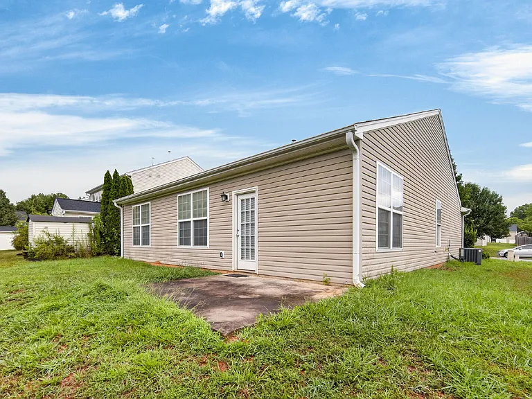 2325 Waverly Crossing Rd — Photo 4