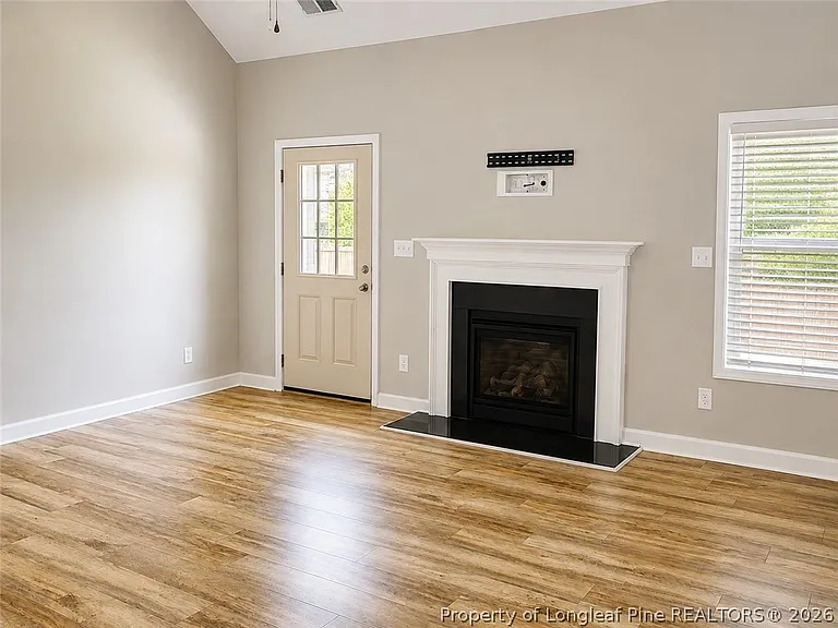 3820 Shire St N — Photo 5
