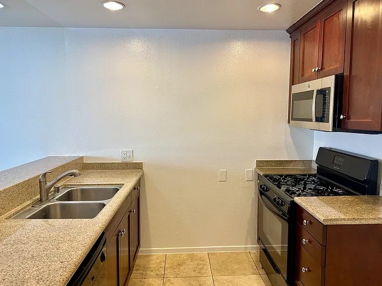 20253 Keswick St #229 — Photo 1