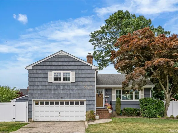 38 Driscoll Avenue, Rockville Centre, NY 11570