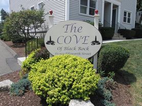 65 Ellsworth St, Bridgeport, CT