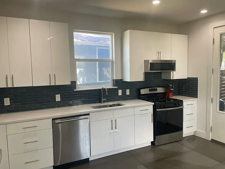 3409 Pennsylvania Ave — Photo 5