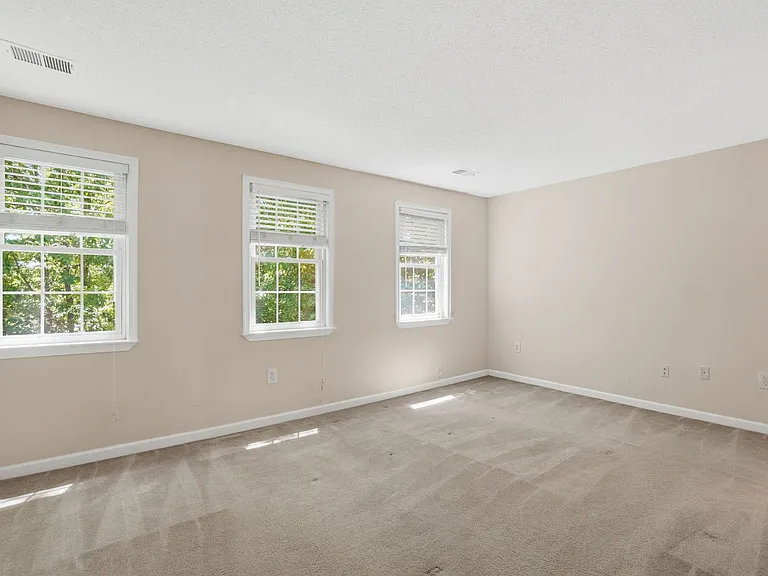 2391 Hunters Square Ct — Photo 11