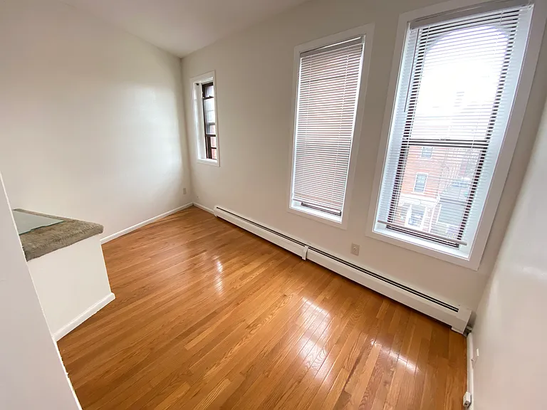 1013 State St #3 — Photo 7