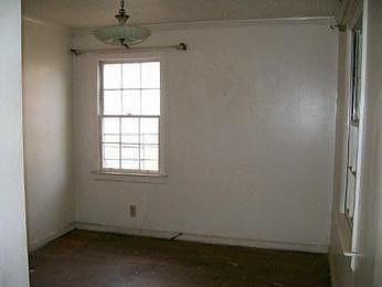 2nd image of 3031 Larose St