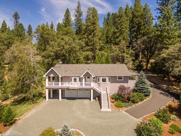 13506 Barker Ln, Grass Valley, CA 95945