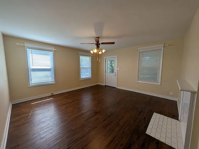 3302 Bradley St SW — Photo 3