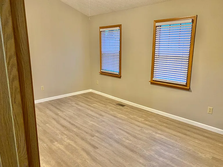 1162 Cambridge Way — Photo 15