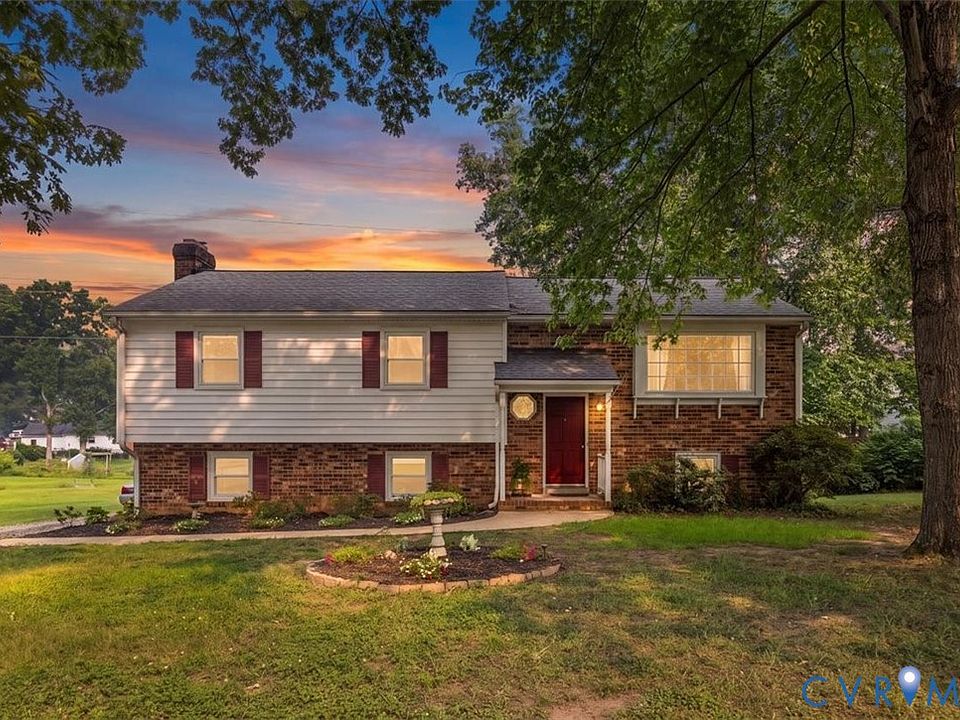 1st image of 1925 Forestdale Dr
