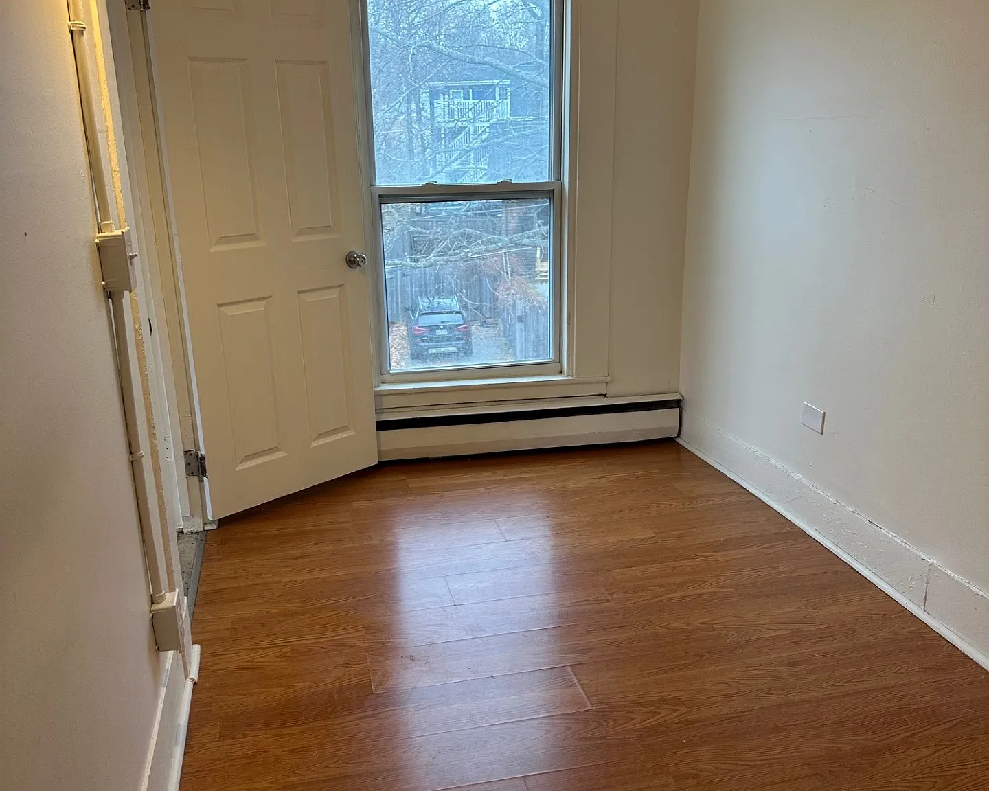 1 bed, 450 sqft, $1,025 — Photo 4