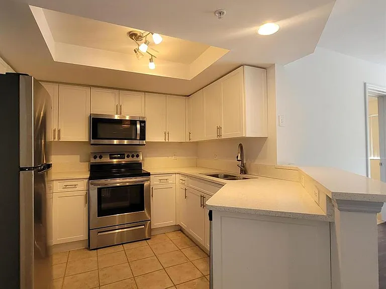 4163 N Haverhill Rd #1204 — Photo 5