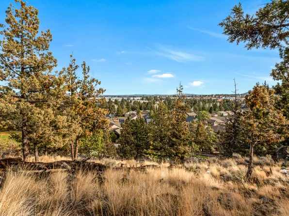 3335 Fairway Heights Dr, Bend, OR 97703