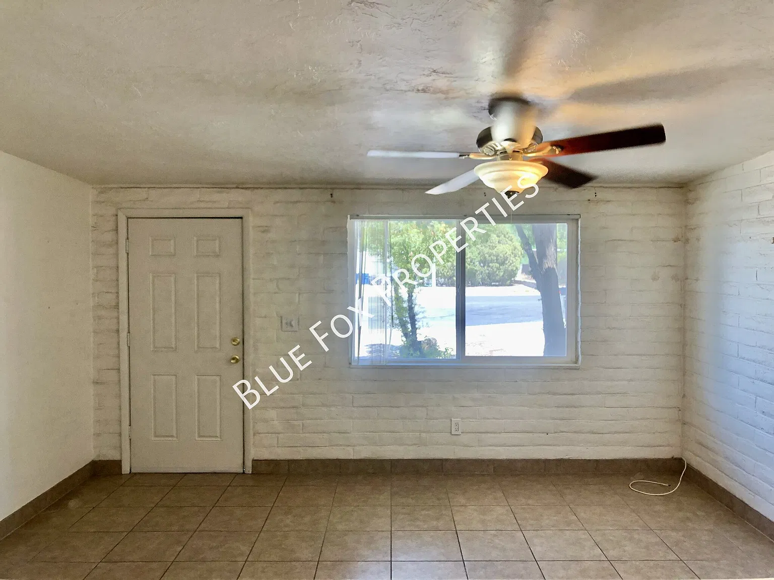 2622 S Calle Yucatan — Photo 3