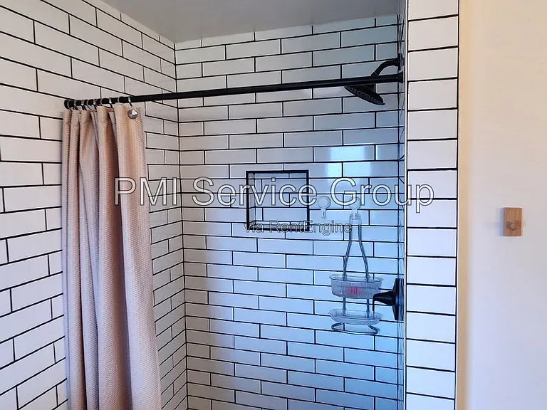 7749 Lyman Ave — Photo 13