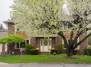 15905 Saint Andrews Ct, Granger, IN 46530