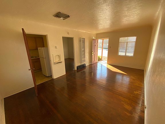 4th image of 310 Mulberry St NE #1105
