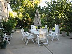 3rd image of 215 E Valley Ln