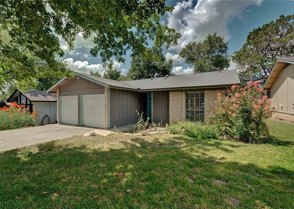 1st image of 913 Hillside Oaks Dr
