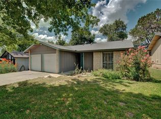 913 Hillside Oaks Dr, Austin, TX 78745