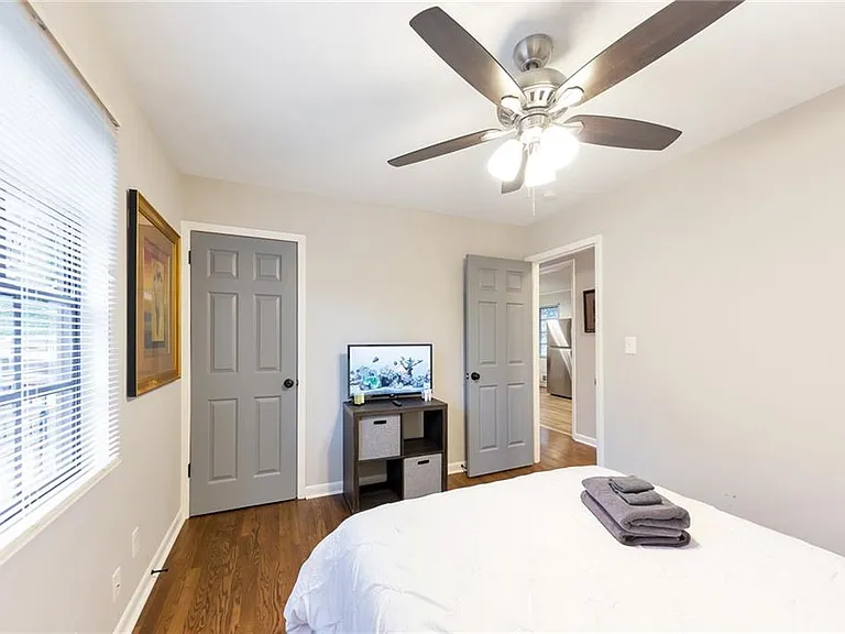 3390 Creek Valley Dr SE — Photo 16