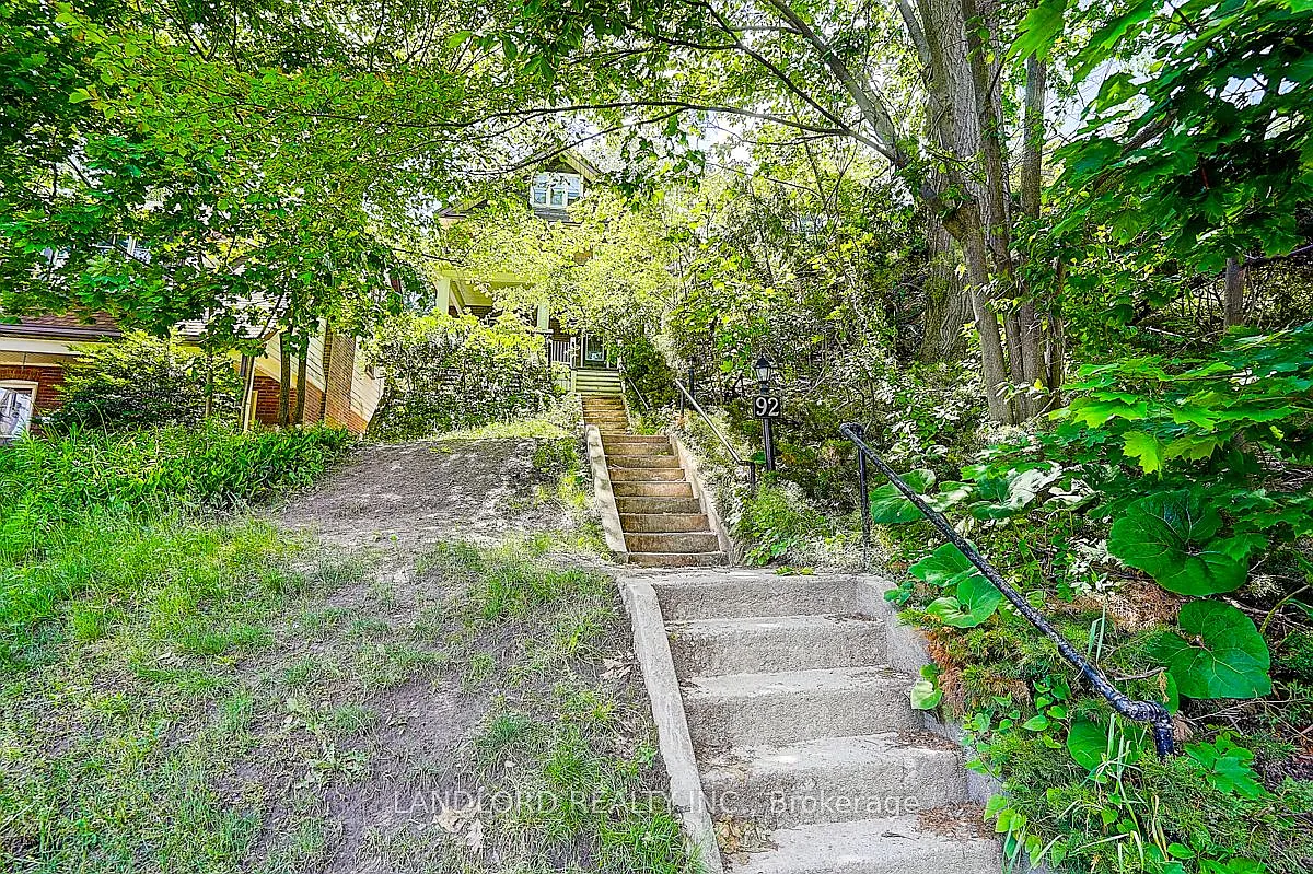 2 bed, $2,600 — Photo 2
