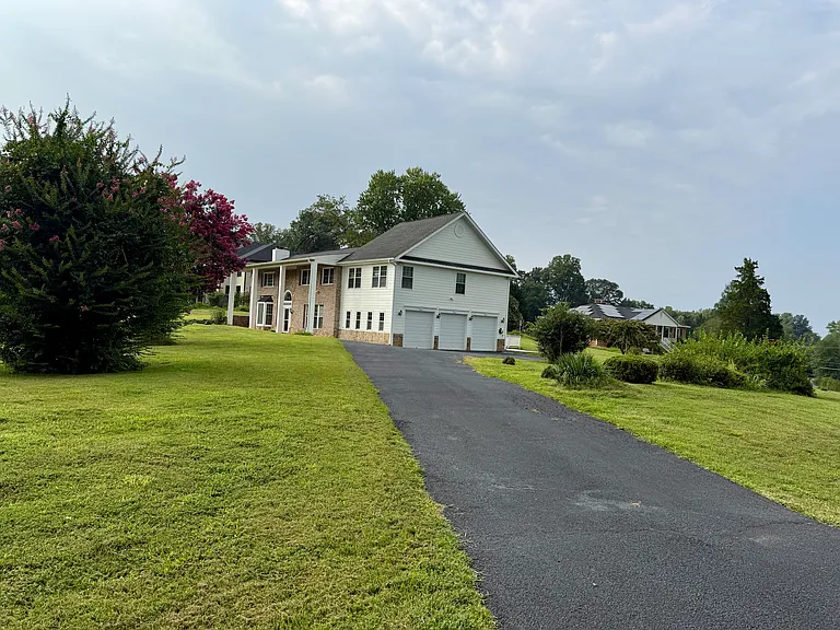 10828 Miller Rd — Photo 5