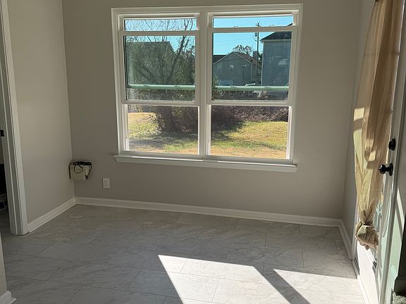3rd image of 1724 Chris Dr