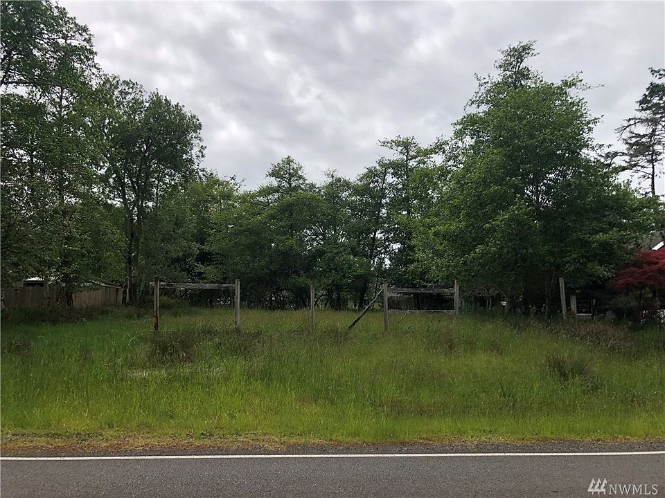 1st image of 665 Duck Lake Dr SE