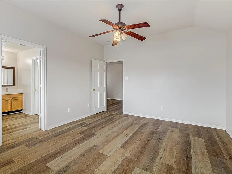 13983 Maximos Dr — Photo 19