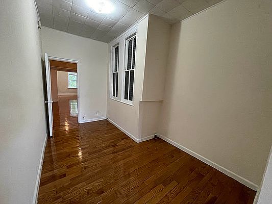 5th image of 77 Driggs Ave APT 2L