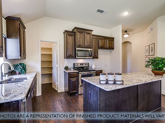 4th image of 2821 Chesterfield Ln