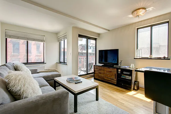 Rented by Compass | media 12