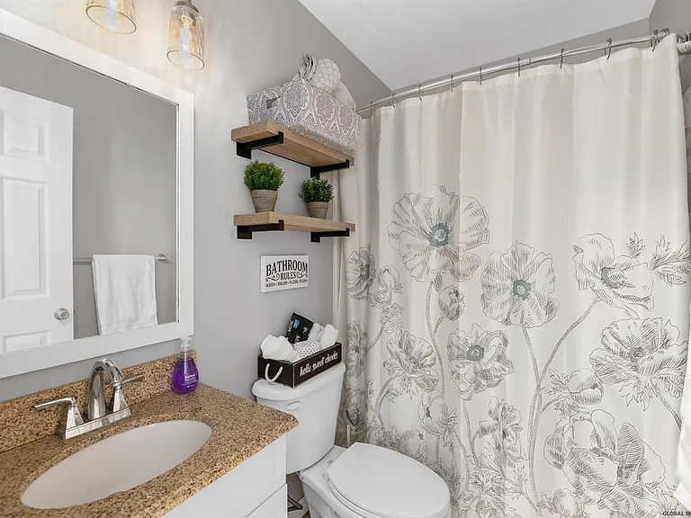 34 Thistle Dr — Photo 25