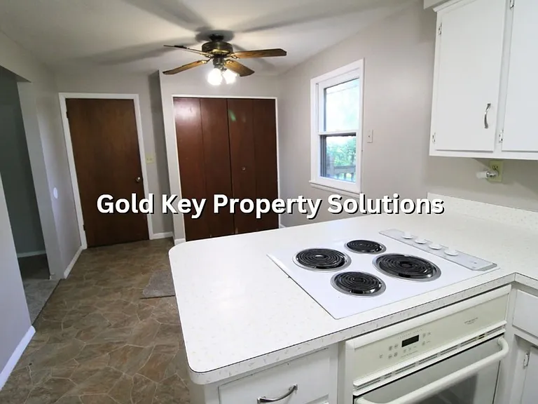 604 Hawthorne Ave — Photo 15