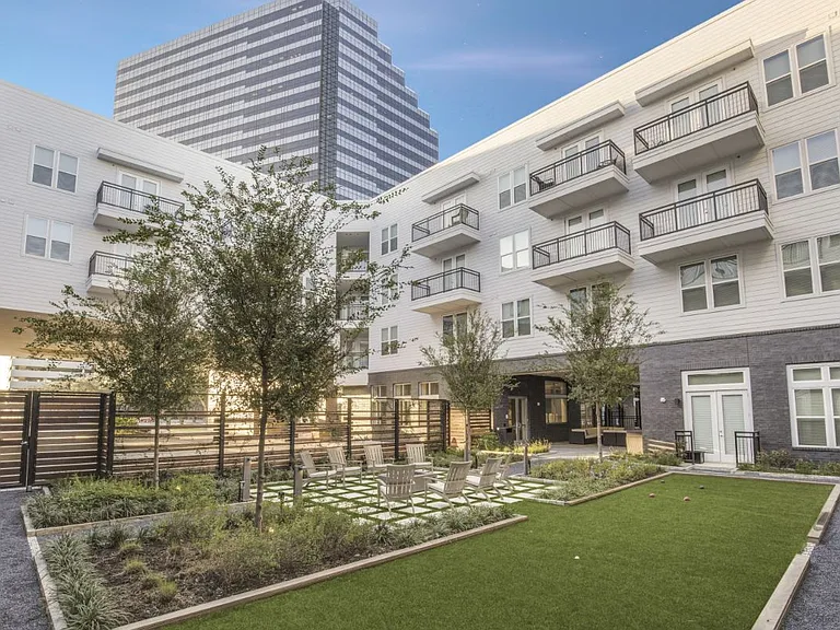 Folio West Houston — Photo 42