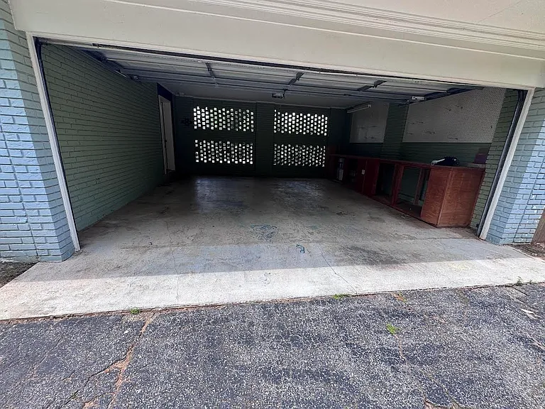 2303 Pinecliff Dr — Photo 12